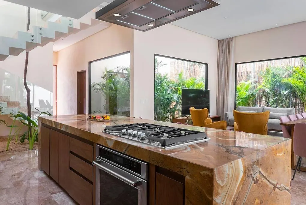 טולום Luxury Villa At Exclusive Gated Community La Privada Aldea Zama, 5 Bedroom Private Pool & Concierge Service מקסיקו