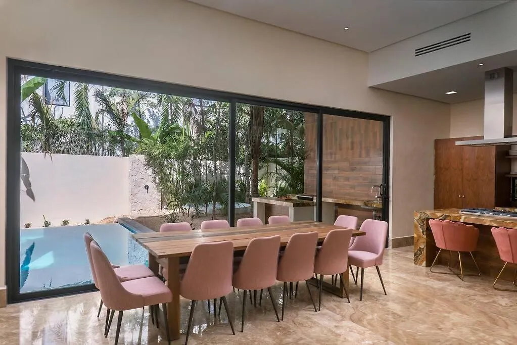 טולום Luxury Villa At Exclusive Gated Community La Privada Aldea Zama, 5 Bedroom Private Pool & Concierge Service 0*,  מקסיקו