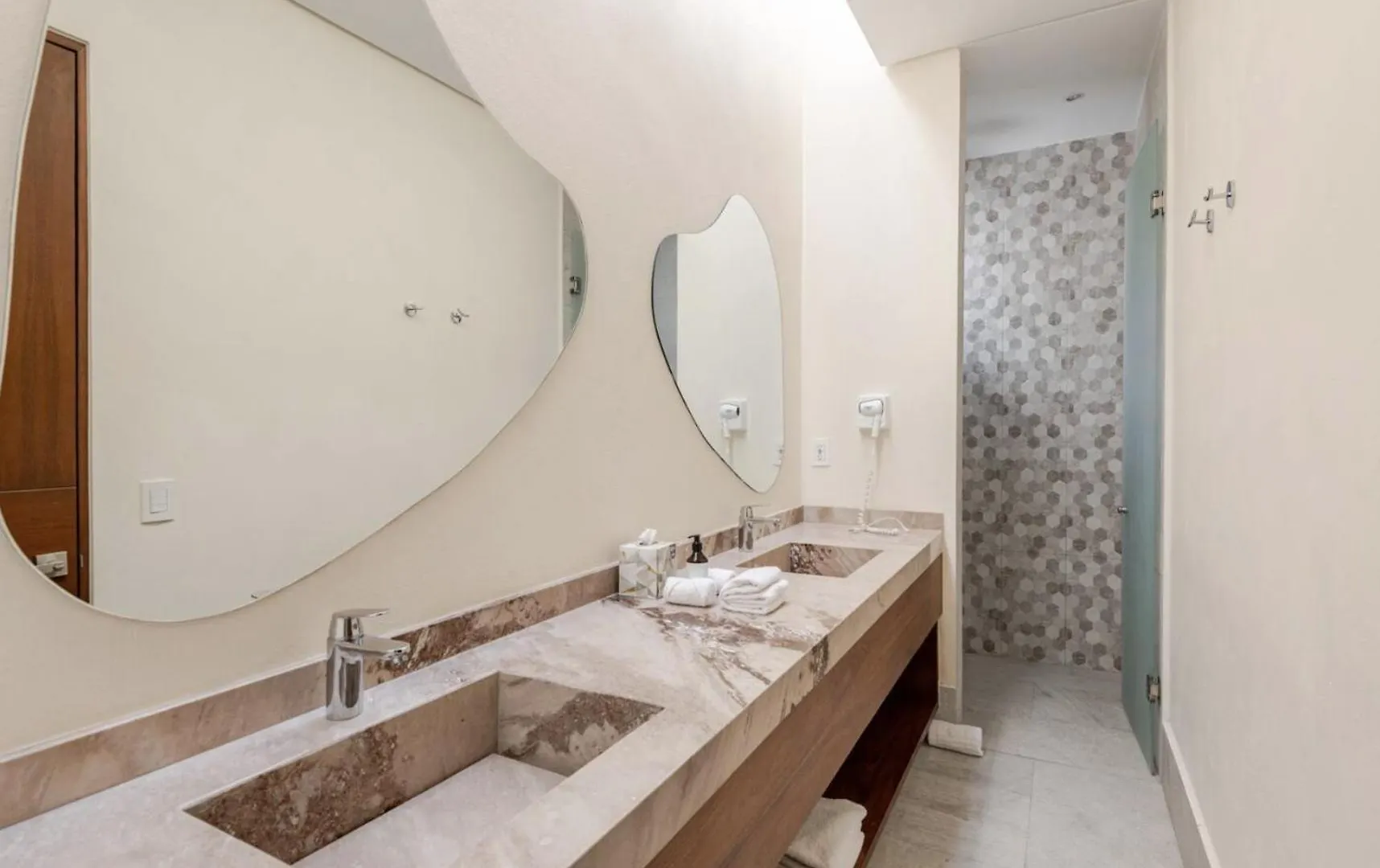 טולום Luxury Villa At Exclusive Gated Community La Privada Aldea Zama, 5 Bedroom Private Pool & Concierge Service מקסיקו